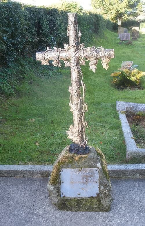 On the IMF graves at Shaftesbury